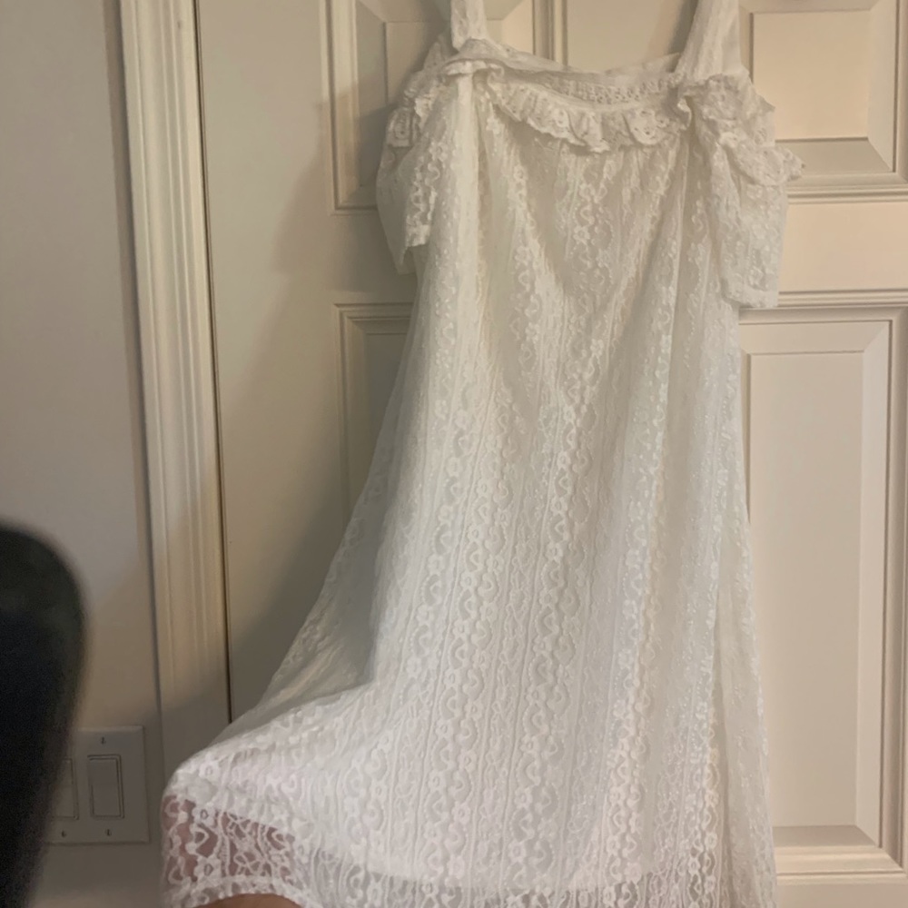 White lace dress